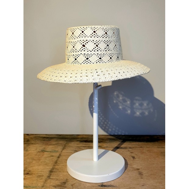 Dilara Latrous vasarinė skrybėlė